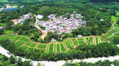 5月7日,航拍琼中黎族苗族自治县湾岭镇鸭坡村.